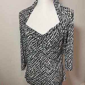 - Black white blouse EUC sexy fitting Large scoop front Worthington Strech
